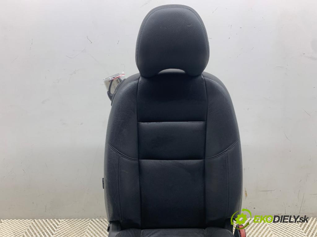 VOLVO C30 liftback 2007 100 kW 2.0 D 1998 Sedadlo pravy predný
