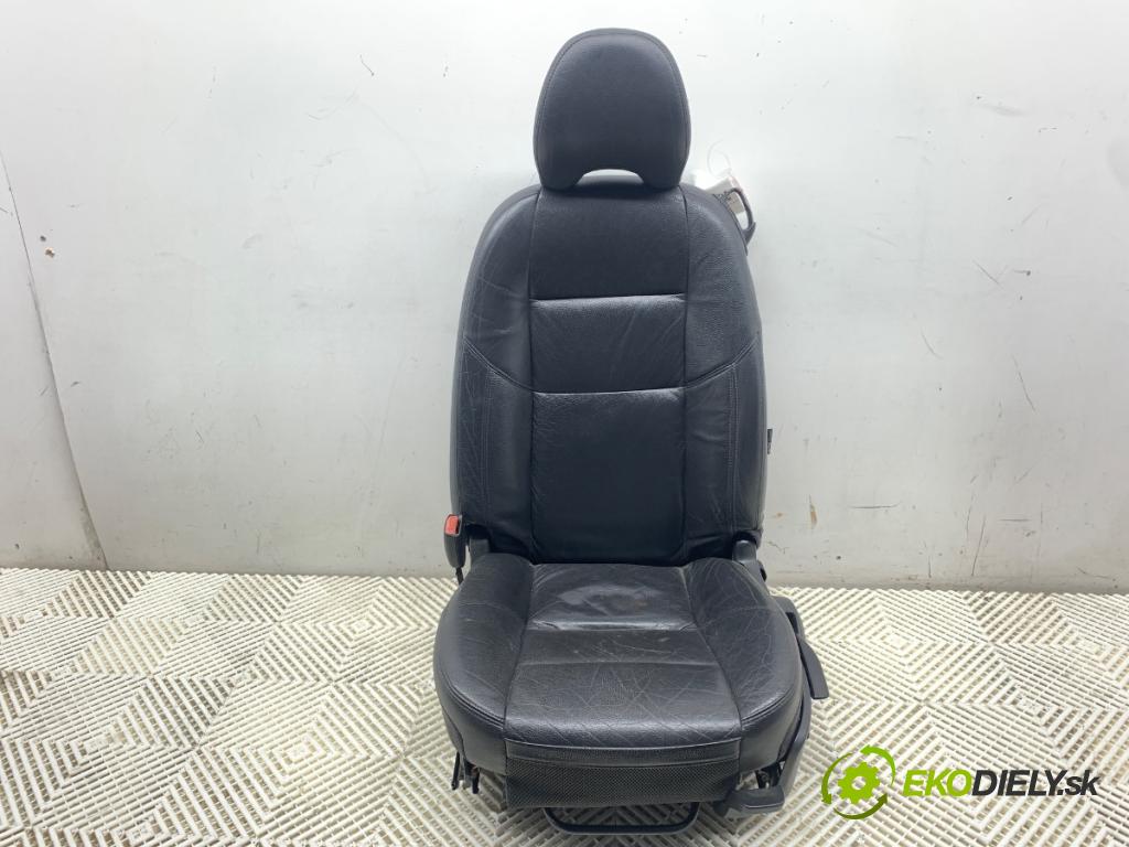 VOLVO C30 liftback 2007 100 kW 2.0 D 1998 Sedadlo ľavy predný 