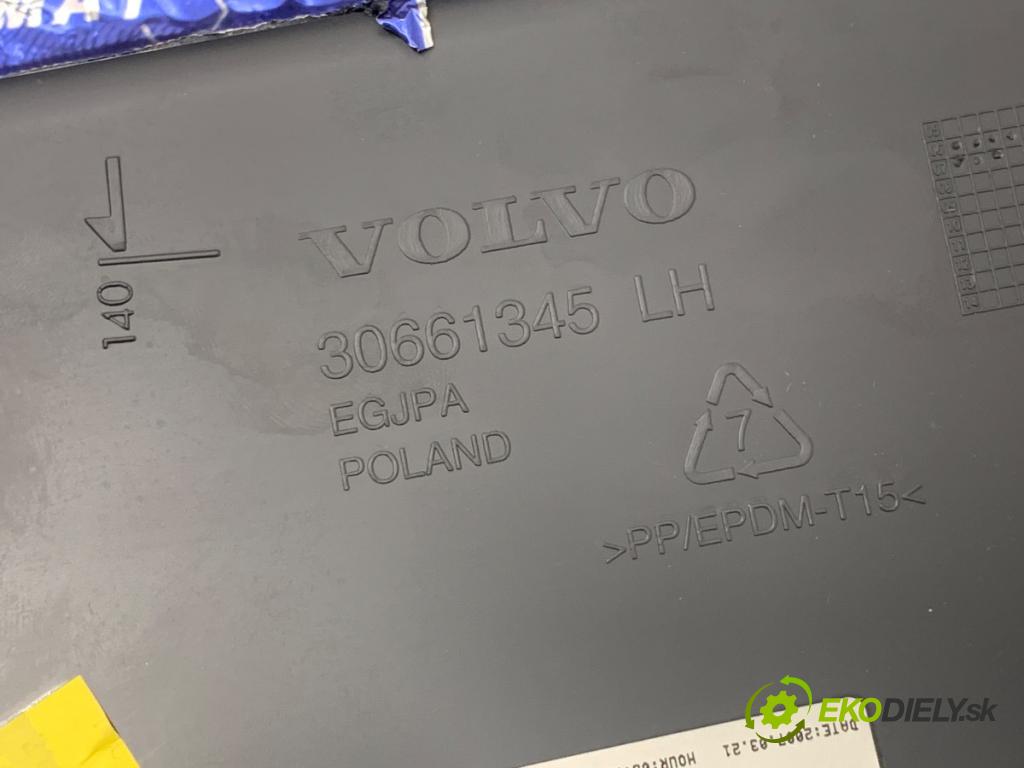 VOLVO C30 liftback 2007 100 kW 2.0 D 1998 ča dveře levý přední část