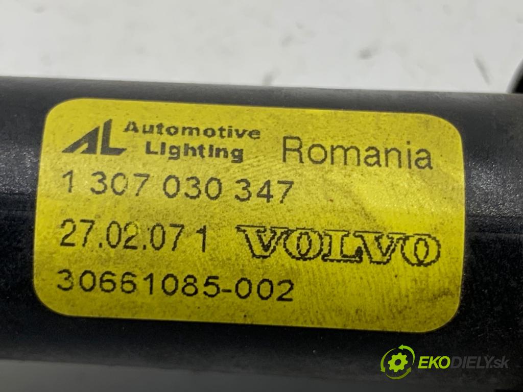 VOLVO C30 liftback 2007 100 kW 2.0 D 1998 ostřikovače světla levý přední část 1307030347