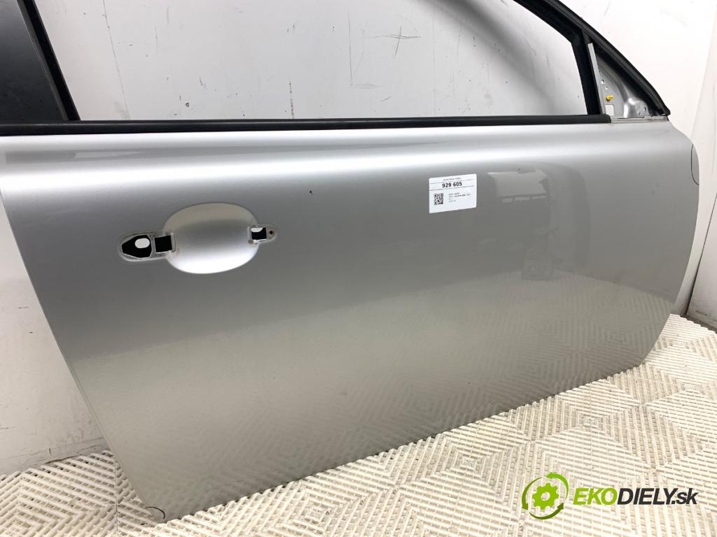 VOLVO C30 liftback 2007 100 kW 2.0 D 1998 Dvere pravy predný 426-26