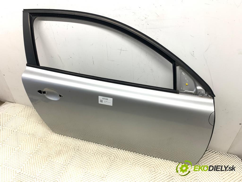 VOLVO C30 liftback 2007 100 kW 2.0 D 1998 Dvere pravy predný 426-26