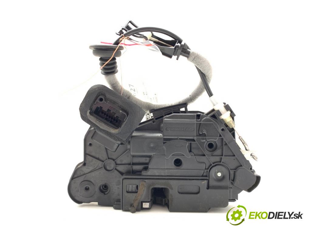 VW POLO V liftback 2013 44 kW 1.2 1198 zámok dveře levý přední část 5K1837015E