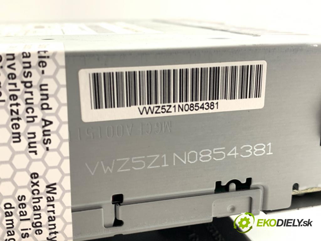 VW POLO V liftback 2013 44 kW 1.2 1198 RADIO 5M0035156D (Audio zařízení)
