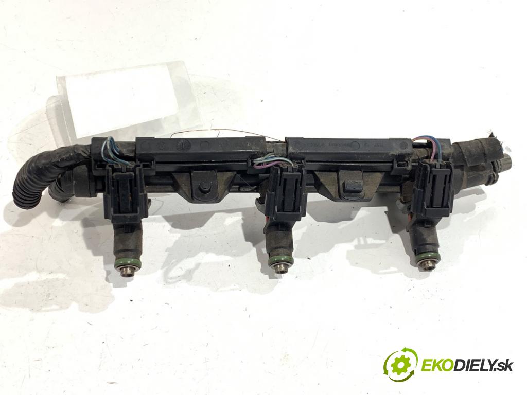 VW POLO V liftback 2013 44 kW 1.2 1198 lišta vstřikovací 03E133320A (Vstřikovací lišta)