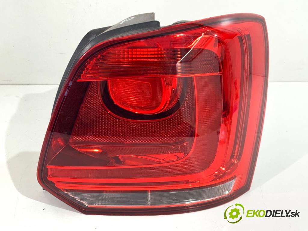VW POLO V liftback 2013 44 kW 1.2 1198 světlo pravý zadní část 6R0945096AF