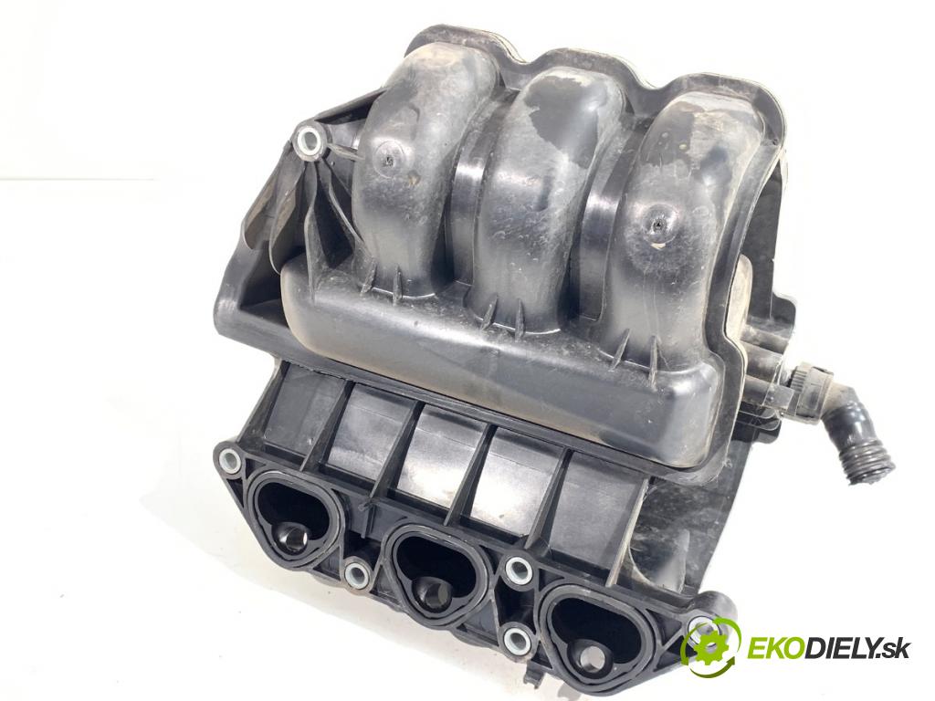 VW POLO V liftback 2013 44 kW 1.2 1198 potrubí sání 03E129711F (Sací potrubí)