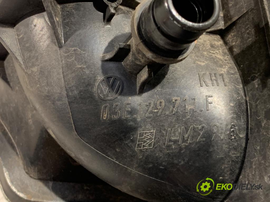 VW POLO V liftback 2013 44 kW 1.2 1198 potrubí sání 03E129711F (Sací potrubí)