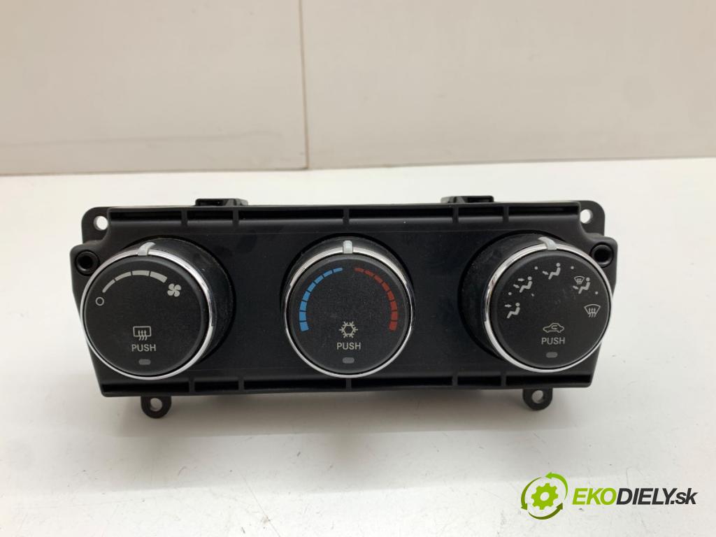 DODGE NITRO SUV 2007 130 kW 2.8 CRD 4WD 2777 Panel ovládaní topení P55111803AF (Páčky pod volantem)