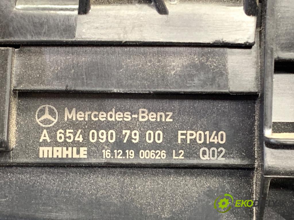 MERCEDES-BENZ GLC SUV 2020 180 kW 300 d 4-matic (253.919) 1950 obal filtra vzduchu A6540907900 (Kryt vzduchového filtru)