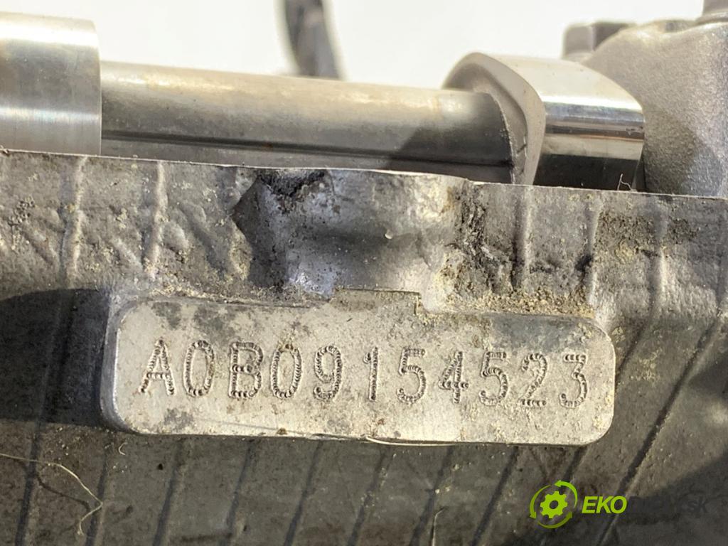 HYUNDAI ix35 SUV 2011 120 kW 2.0 1998 Hlava valcov  (Hlava valcov)