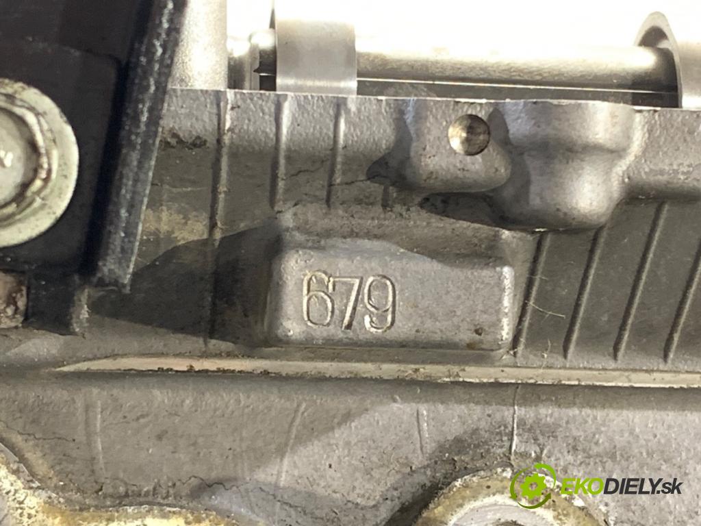 HYUNDAI ix35 SUV 2011 120 kW 2.0 1998 Hlava valcov  (Hlava valcov)
