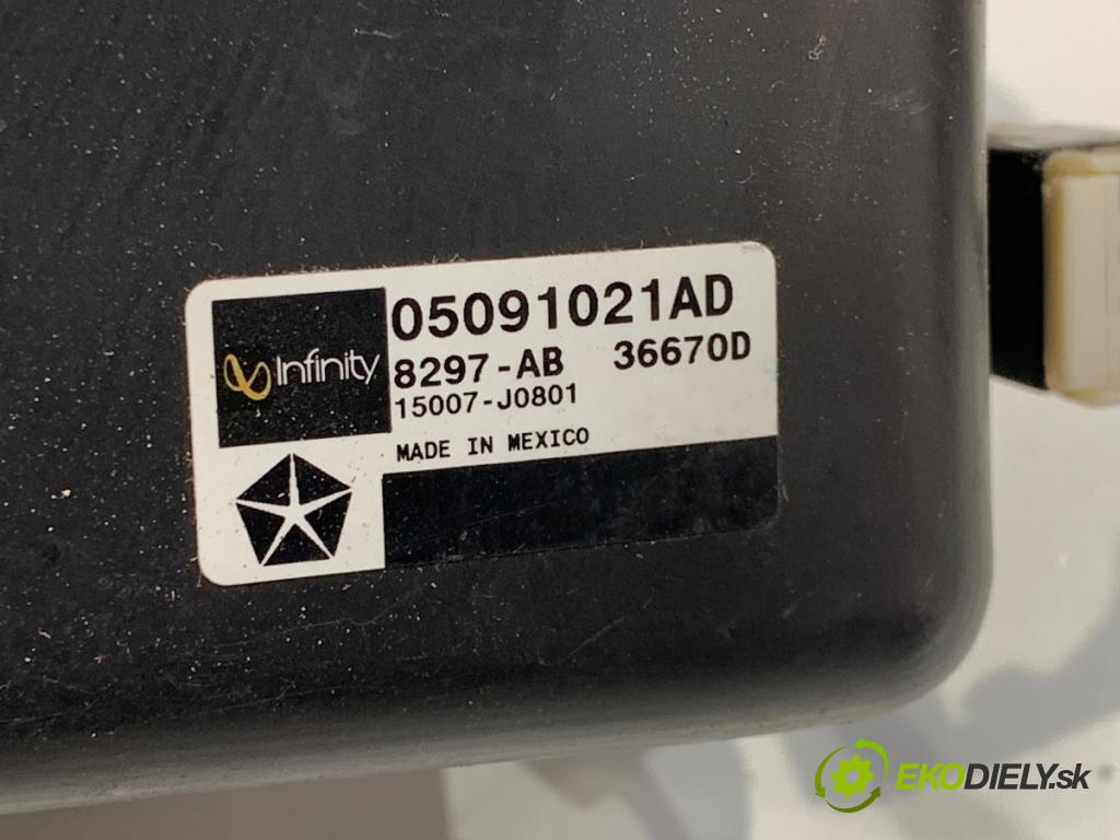 DODGE NITRO SUV 2007 130 kW 2.8 CRD 4WD 2777 subwoofer 05091021AD (Audio zařízení)