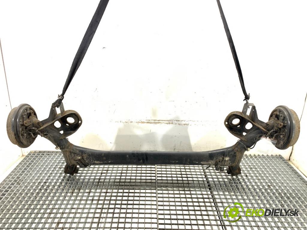 VW POLO V liftback 2013 44 kW 1.2 1198 výztuha zadní část