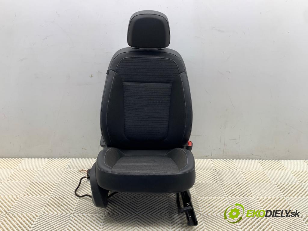 OPEL ASTRA J liftback 2015 74 kW 1.4 (68) 1398 Sedadlo pravy predný 