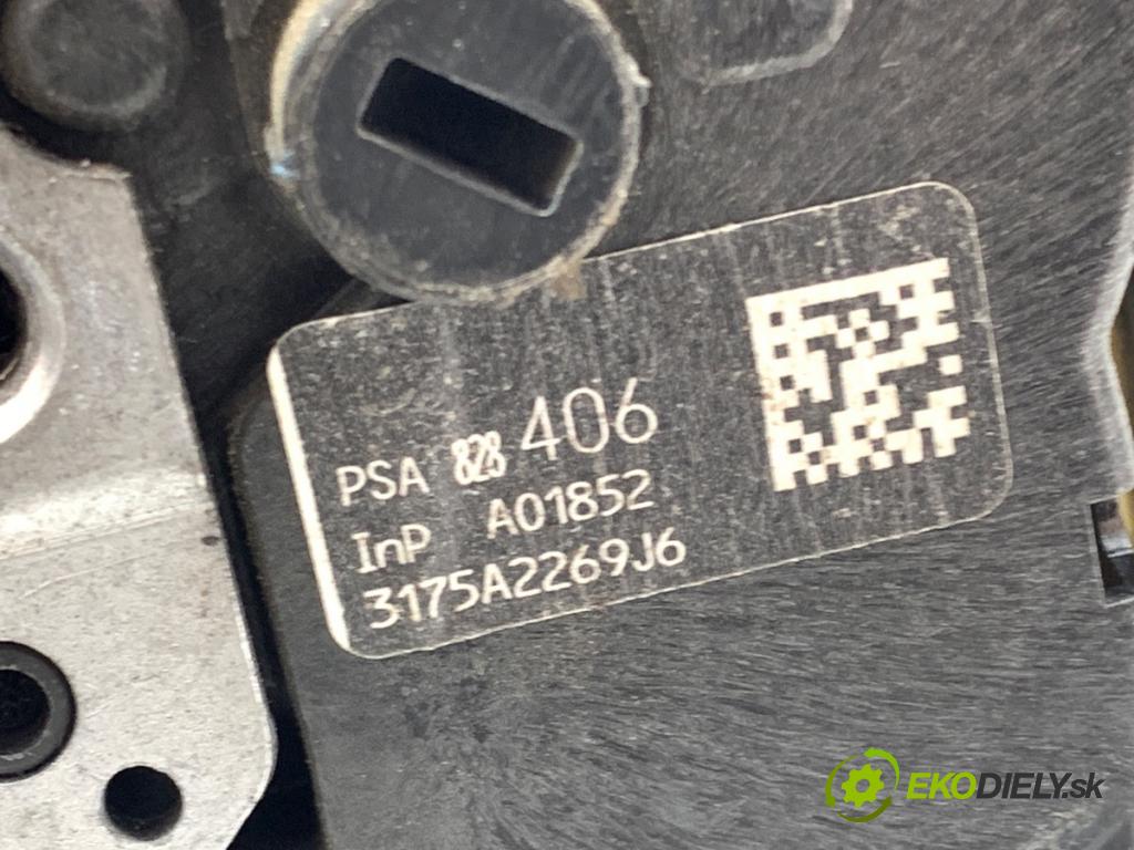 CITROEN BERLINGO II Nadwozie pełne/minivan 2015 66 kW 1.6 HDi 90 16V 1560 zámok Dvere ľavy predný 828406
