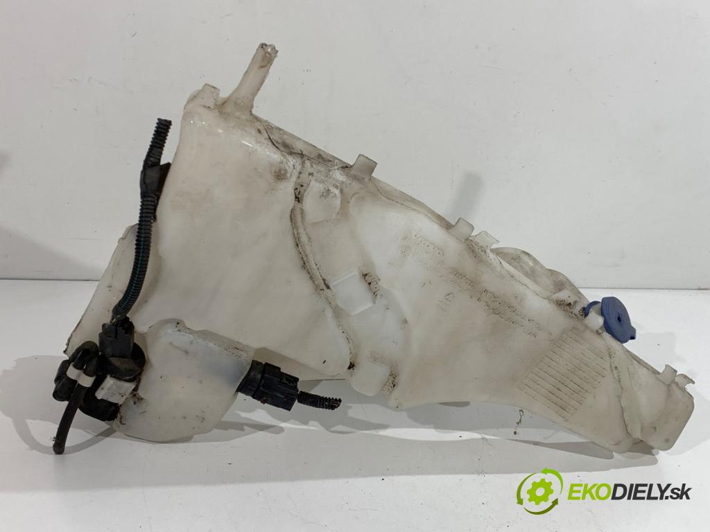 VOLVO C30 liftback 2007 100 kW 2.0 D 1998 nádržka ostřikovačů 30657122