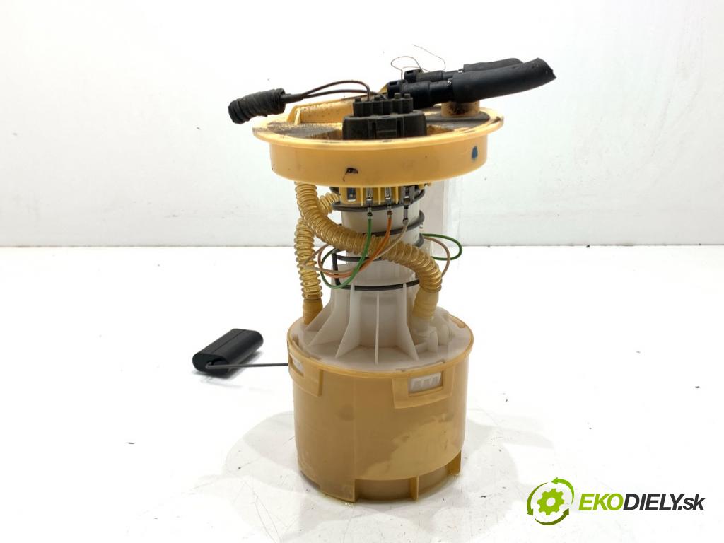 VOLVO C30 liftback 2007 100 kW 2.0 D 1998 Pumpa paliva 3M51-9275
