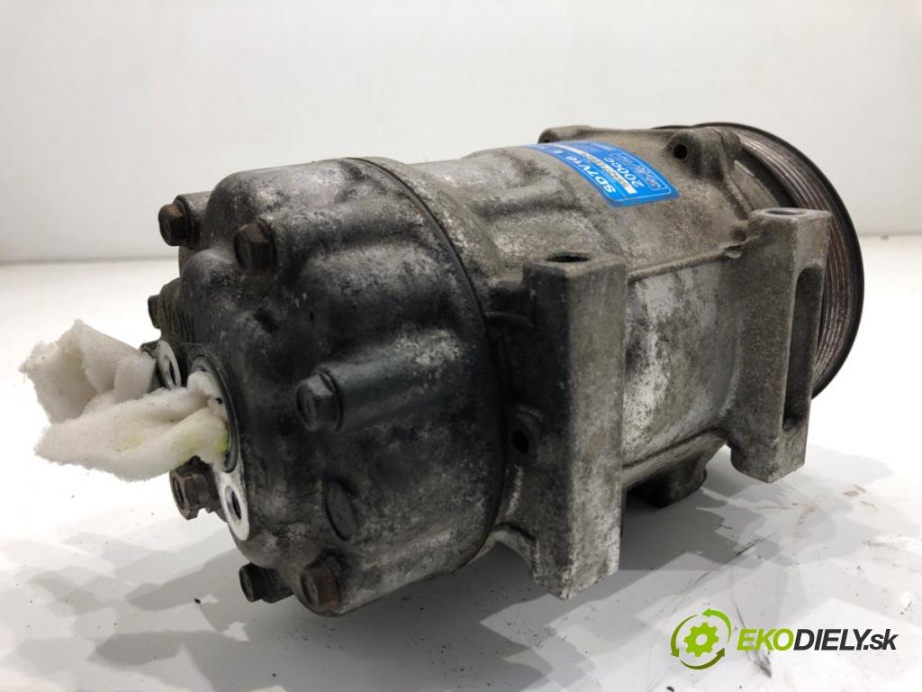 VOLVO C30 liftback 2007 100 kW 2.0 D 1998 kompresor klimatizace 3M5H-19D629-HE (Kompresor klimatizace)