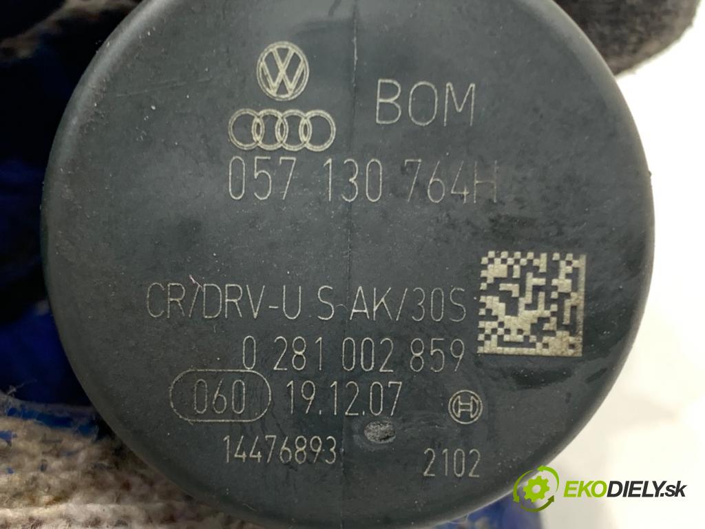 AUDI Q7 4L SUV 2008 176 kW 3.0 TDI quattro 2967 Regulátor tlaku paliva 057130764H (Palivový systém ostatní)