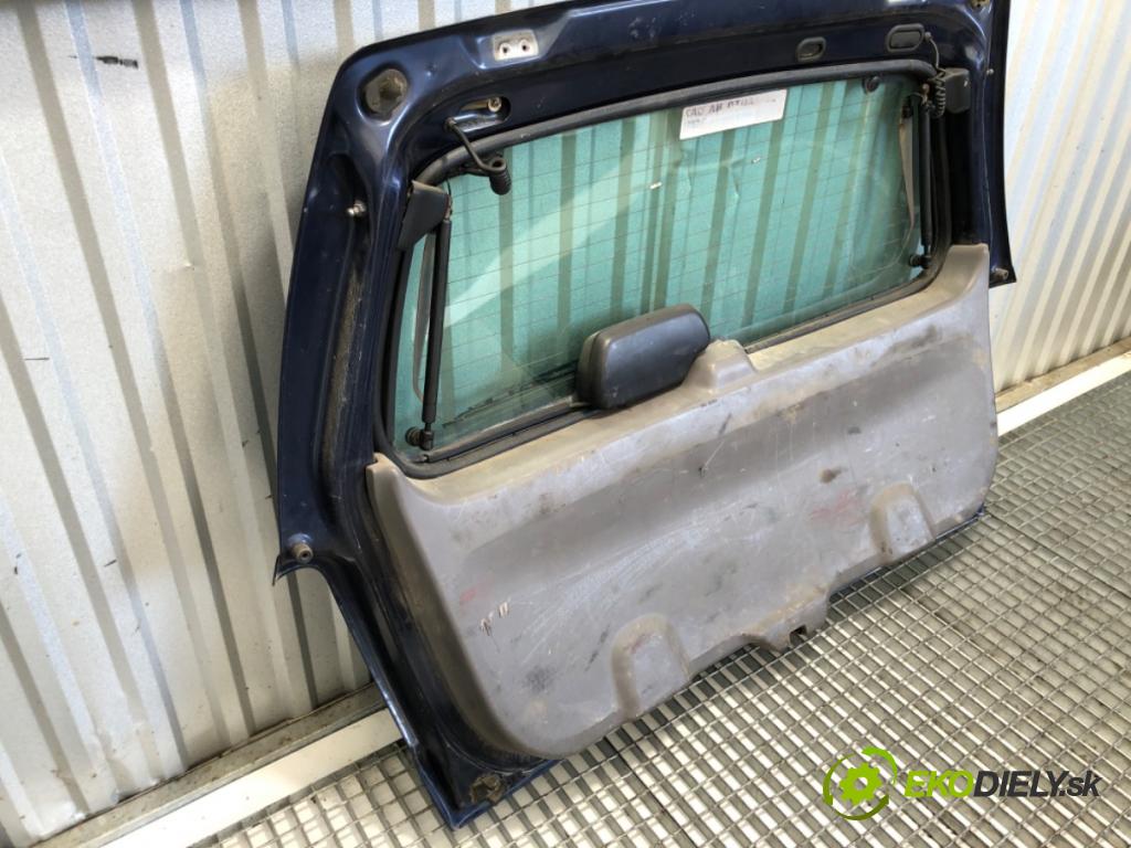 FORD USA ESCAPE I SUV 2002 91 kW 2.0 1988 kapota zadní část