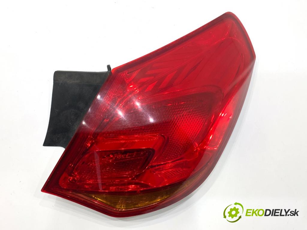 OPEL ASTRA J liftback 2015 74 kW 1.4 (68) 1398 Svetlo pravy zad