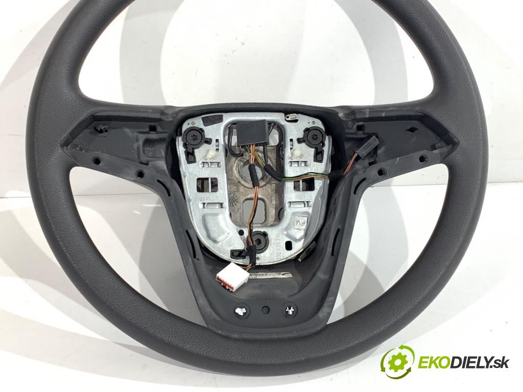 OPEL ASTRA J liftback 2015 74 kW 1.4 (68) 1398 Volant 13351039 (Volant)