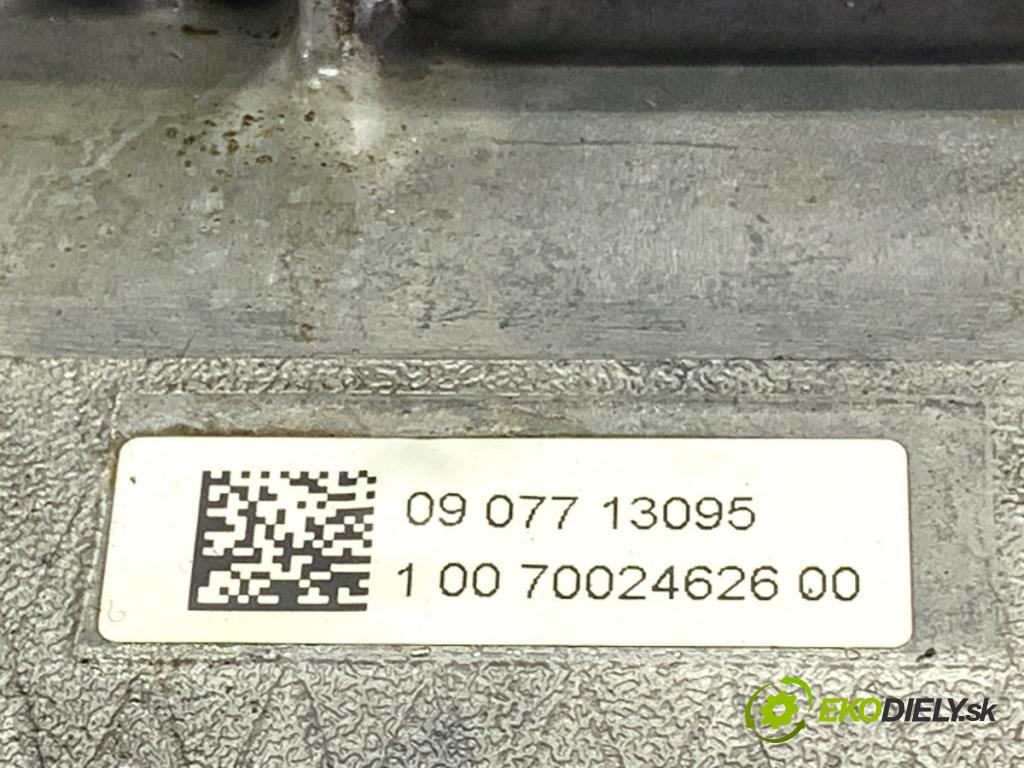 MERCEDES-BENZ W221 sedan 2010 205 kW S 400 Hybrid (221.095, 221.195) 3498 Potrubie sacie, sanie A2721402401 (Sacie potrubie)