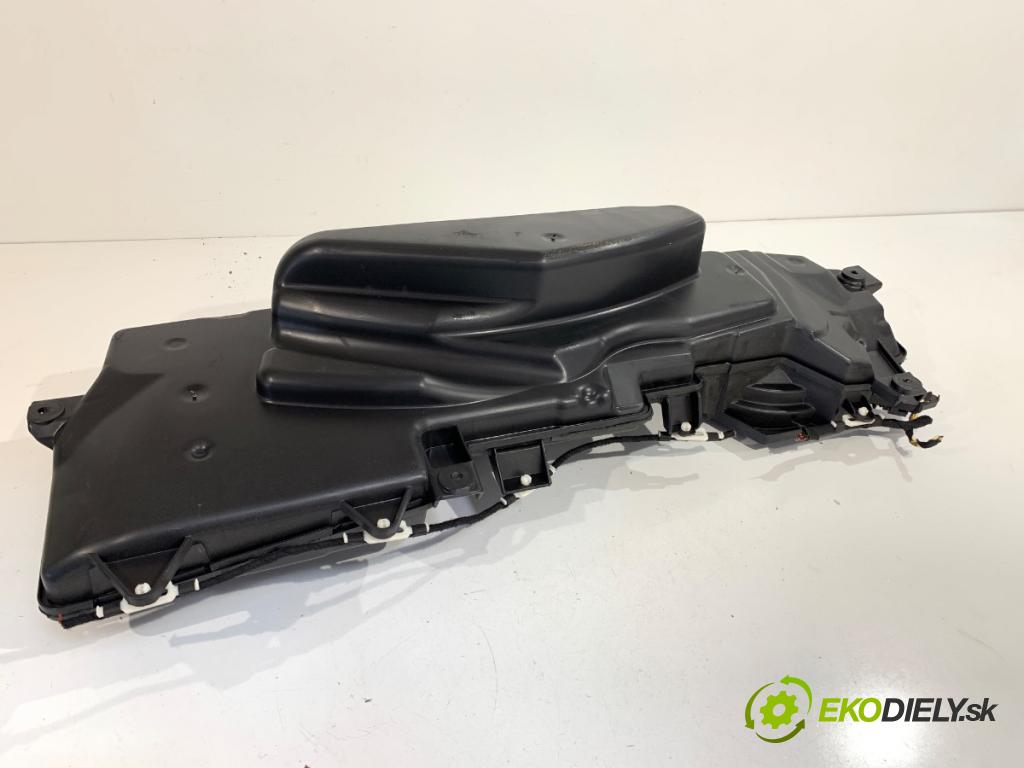 AUDI A6 C6 sedan 2008 125 kW 2.0 TFSI 1984 reproduktory 4F0035381B