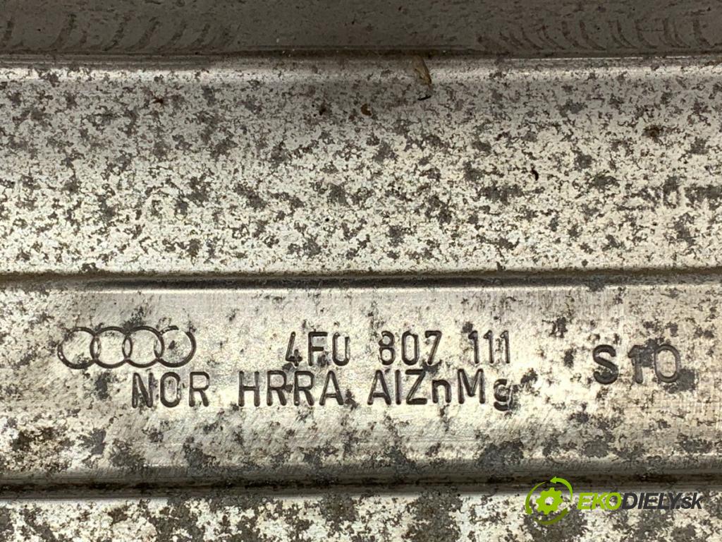 AUDI A6 C6 sedan 2008 125 kW 2.0 TFSI 1984 Výstuha nárazníka predný 4F0807111 (Výstuha predná)