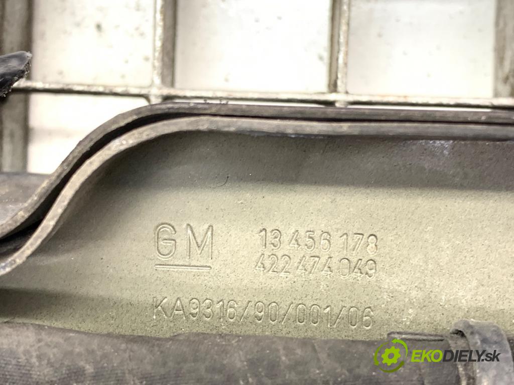 OPEL ASTRA J liftback 2015 74 kW 1.4 (68) 1398 výztuha horní 13456178 (Výztuha)