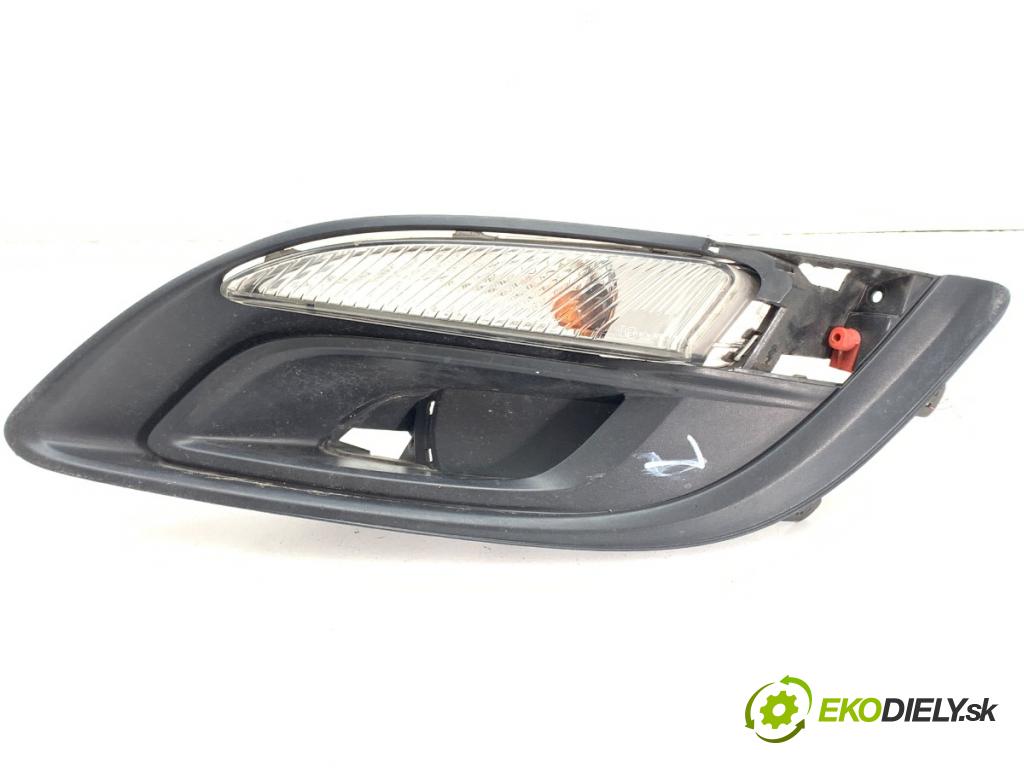 OPEL ASTRA J liftback 2015 74 kW 1.4 (68) 1398 Mriežky nárazníka ľavy predný 13367142