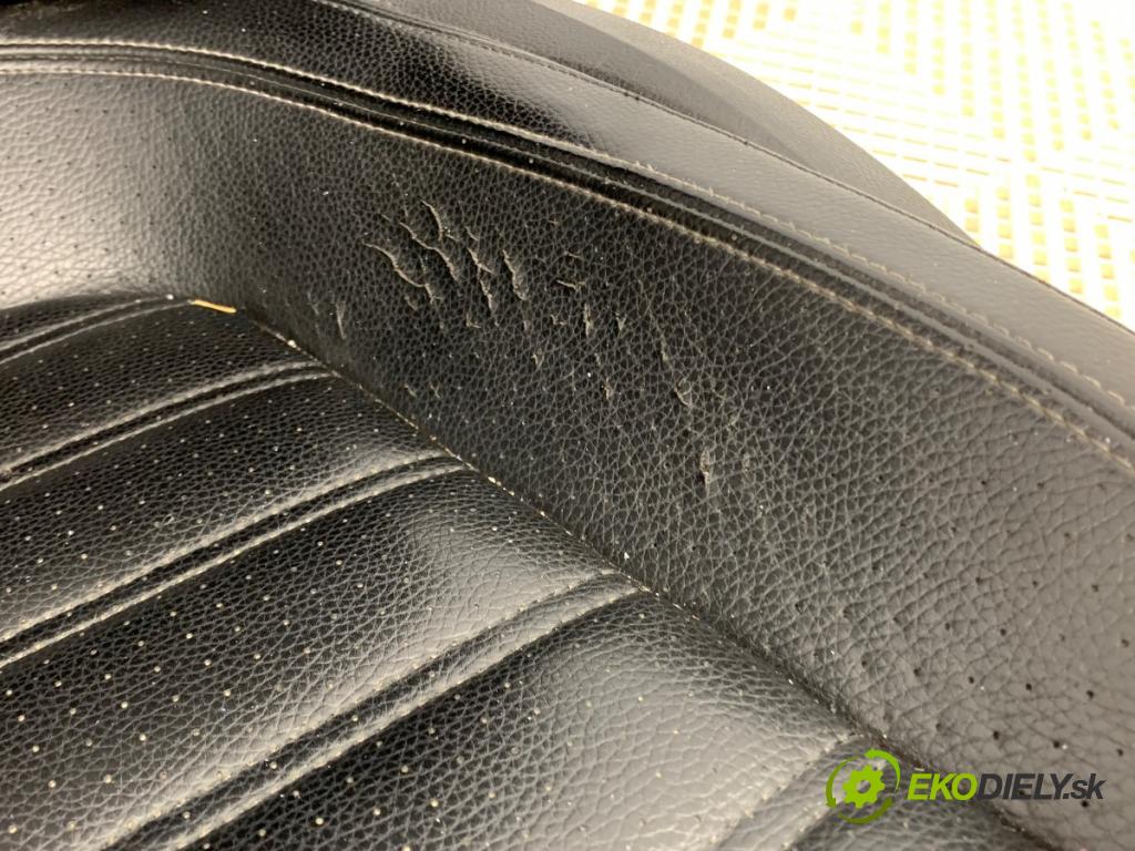 VW PASSAT CC B6 coupe 2010 147 kW 2.0 TFSI 1984 Sedadlo ľavy predný