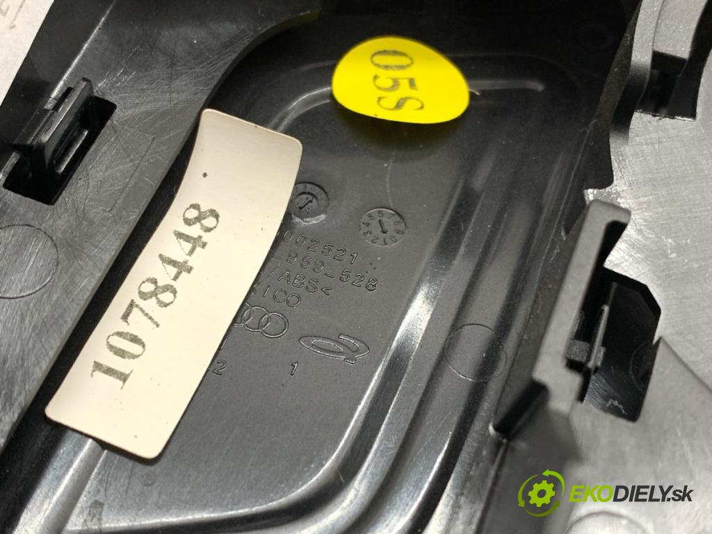 AUDI Q5 FY SUV 2021 195 kW 45 TFSI Mild Hybrid quattro 1984 klika vnitřní pravý zadní část 80A839020
