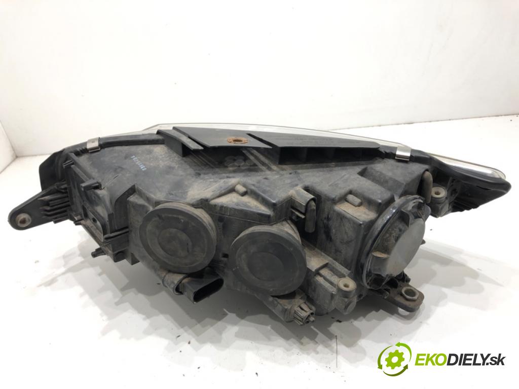 VW PASSAT CC B6 coupe 2010 147 kW 2.0 TFSI 1984 světlomet pravý přední část