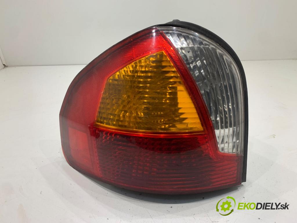 HYUNDAI SANTE FE I SUV 2002 83 kW 2.0 CRDi 4x4 1991 Svetlo ľavy zad 