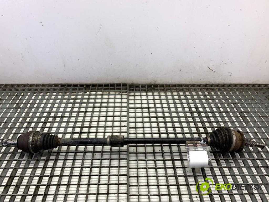 OPEL ASTRA J liftback 2015 74 kW 1.4 (68) 1398 poloos pravý přední část 13335141