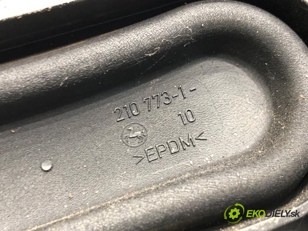 OPEL ASTRA J liftback 2015 74 kW 1.4 (68) 1398 AirBag motora pravý 13347456