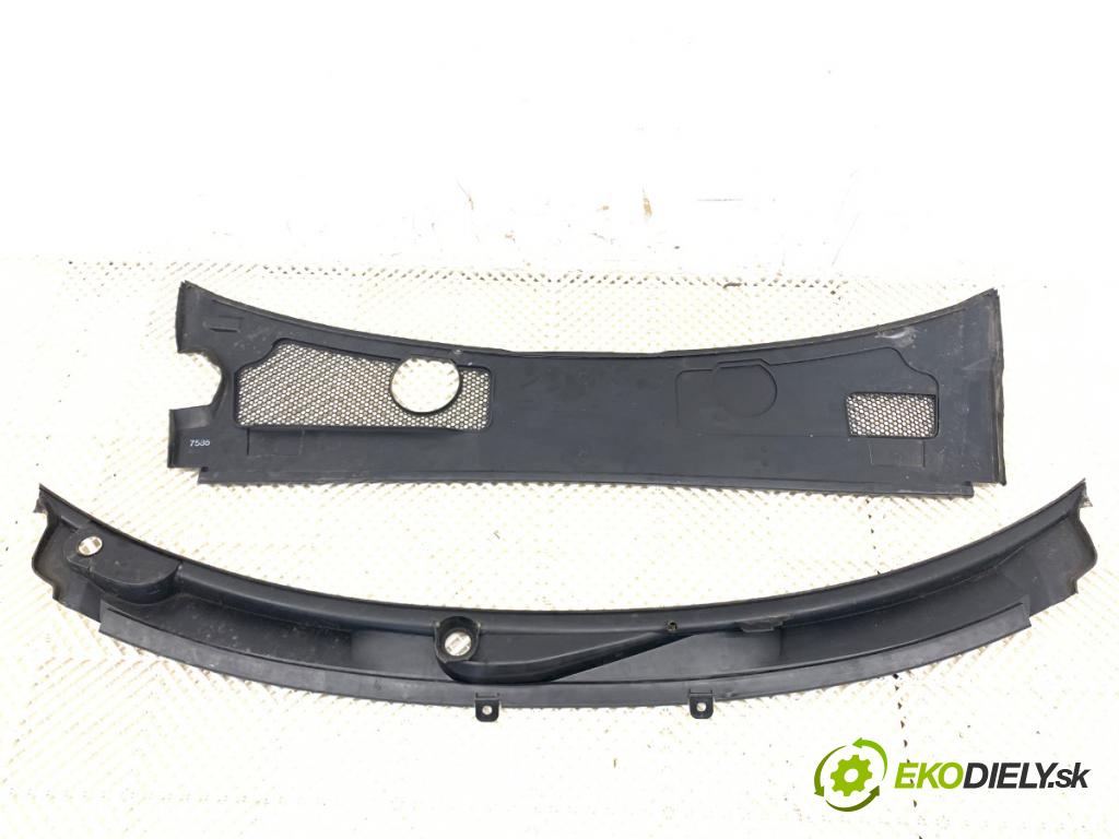 AUDI A6 C6 sedan 2008 125 kW 2.0 TFSI 1984 torpédo plast pod čelní okno 4F1819403