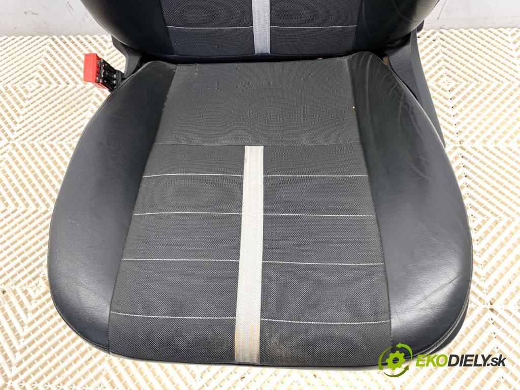FORD KUGA I SUV 2011 103 kW 2.0 TDCi 4x4 1997 Sedadlo ľavy predný