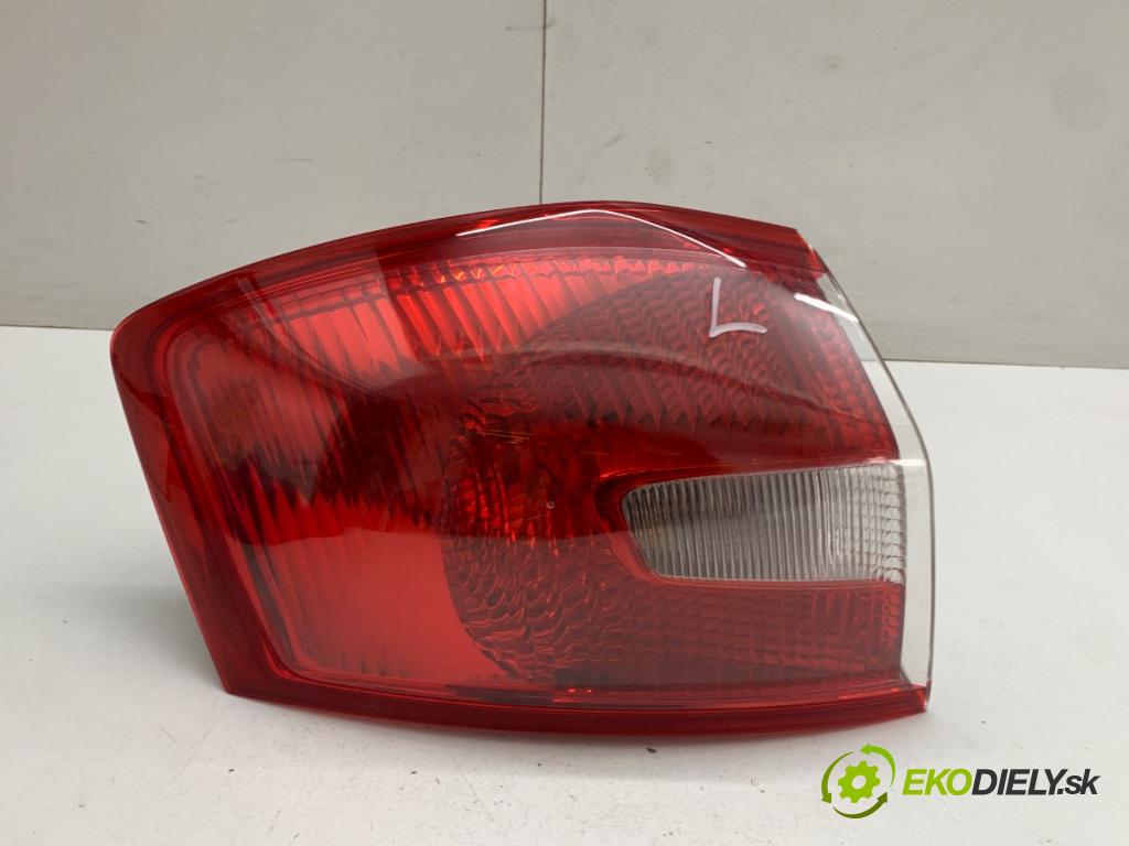 FORD KUGA I SUV 2011 103 kW 2.0 TDCi 4x4 1997 Svetlo ľavy zad 