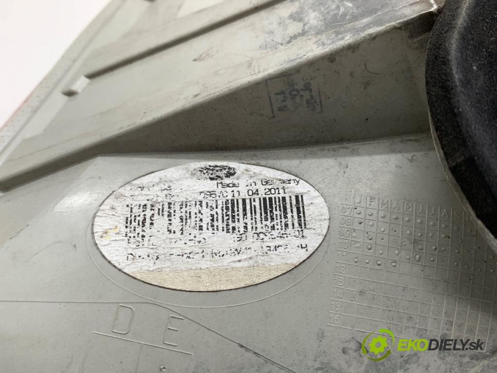 FORD KUGA I SUV 2011 103 kW 2.0 TDCi 4x4 1997 Svetlo ľavy zad
