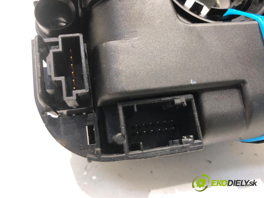 BMW E91 Kombi 2010 180 kW 330 d xDrive 2993 přepínač kombinovaný 9123051 (Páčky pod volantem)