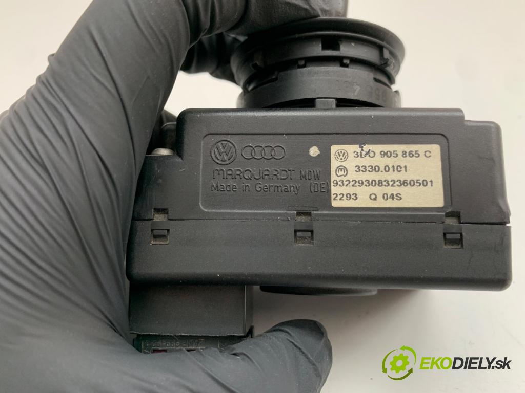 AUDI A8 D3 sedan 2002 246 kW 4.2 quattro 4172 spínačka 3D0905865C (Spínací skříňka)