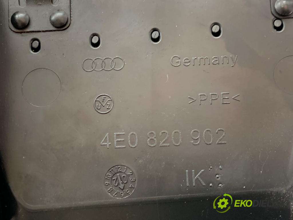 AUDI A8 D3 sedan 2002 246 kW 4.2 quattro 4172 kratký topení přední část 4E0820902
