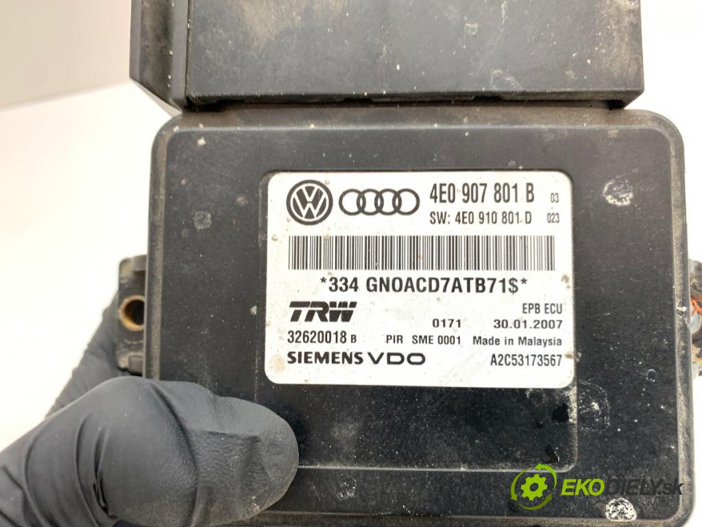 AUDI A8 D3 sedan 2002 246 kW 4.2 quattro 4172 modul brzdy ruční brzdy 4E0907801B