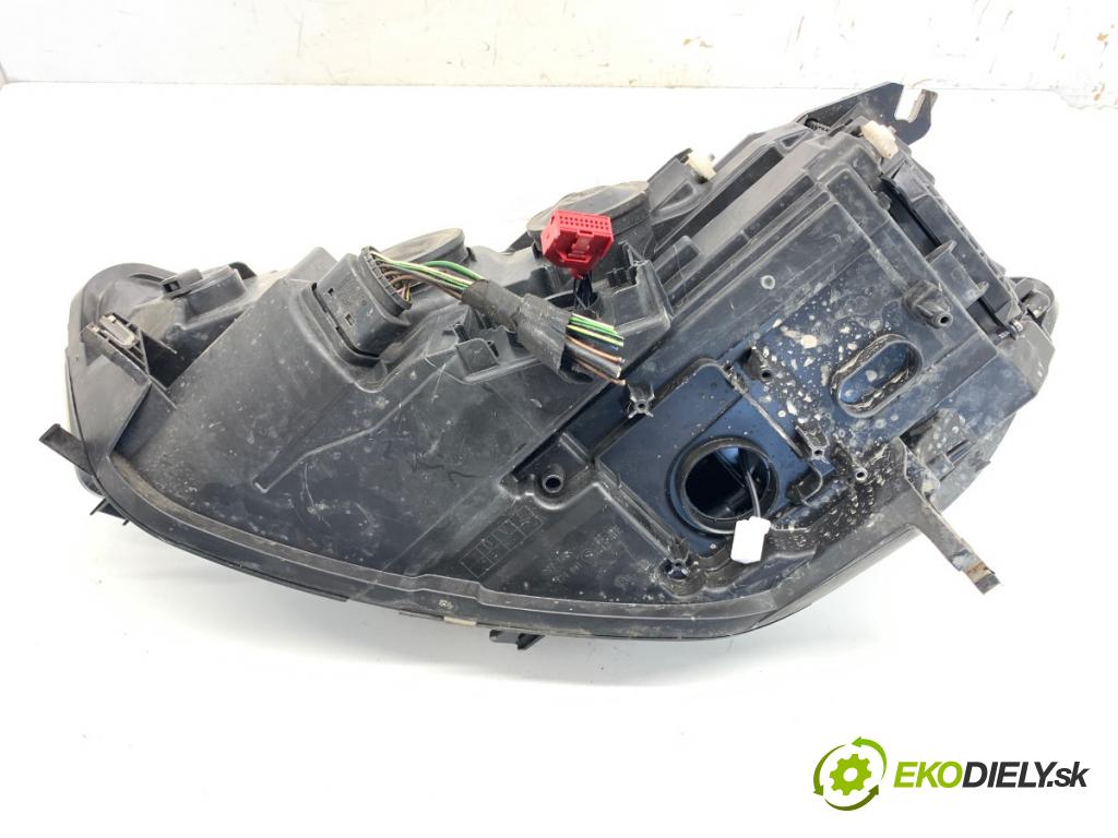 AUDI A6 C7 Kombi 2013 130 kW 2.0 TDI 1968 světlomet pravý přední část LED 4G0941044J