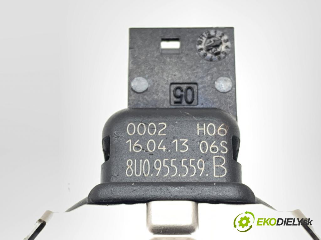 AUDI A6 C7 Kombi 2013 130 kW 2.0 TDI 1968 Snímač dažďa 8U0955559B (Snímač dažďa)