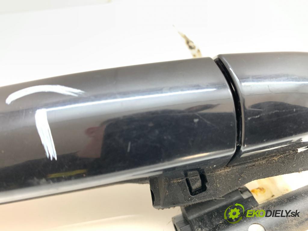 SUZUKI GRAND VITARA II samochód terenowy zamknięty 2008 95 kW 1.9 DDiS Napęd na wszystkie koła (JT419, TD44, JB419WD,... 1870 Kľučka vonkajšia pravy zad