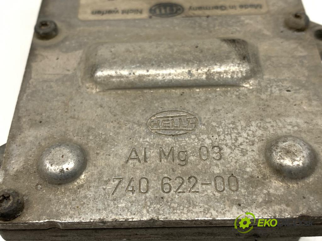 AUDI A8 D3 sedan 2002 246 kW 4.2 quattro 4172 Modul svetiel 4E0907813 (Riadiaca jednotka ostatné)